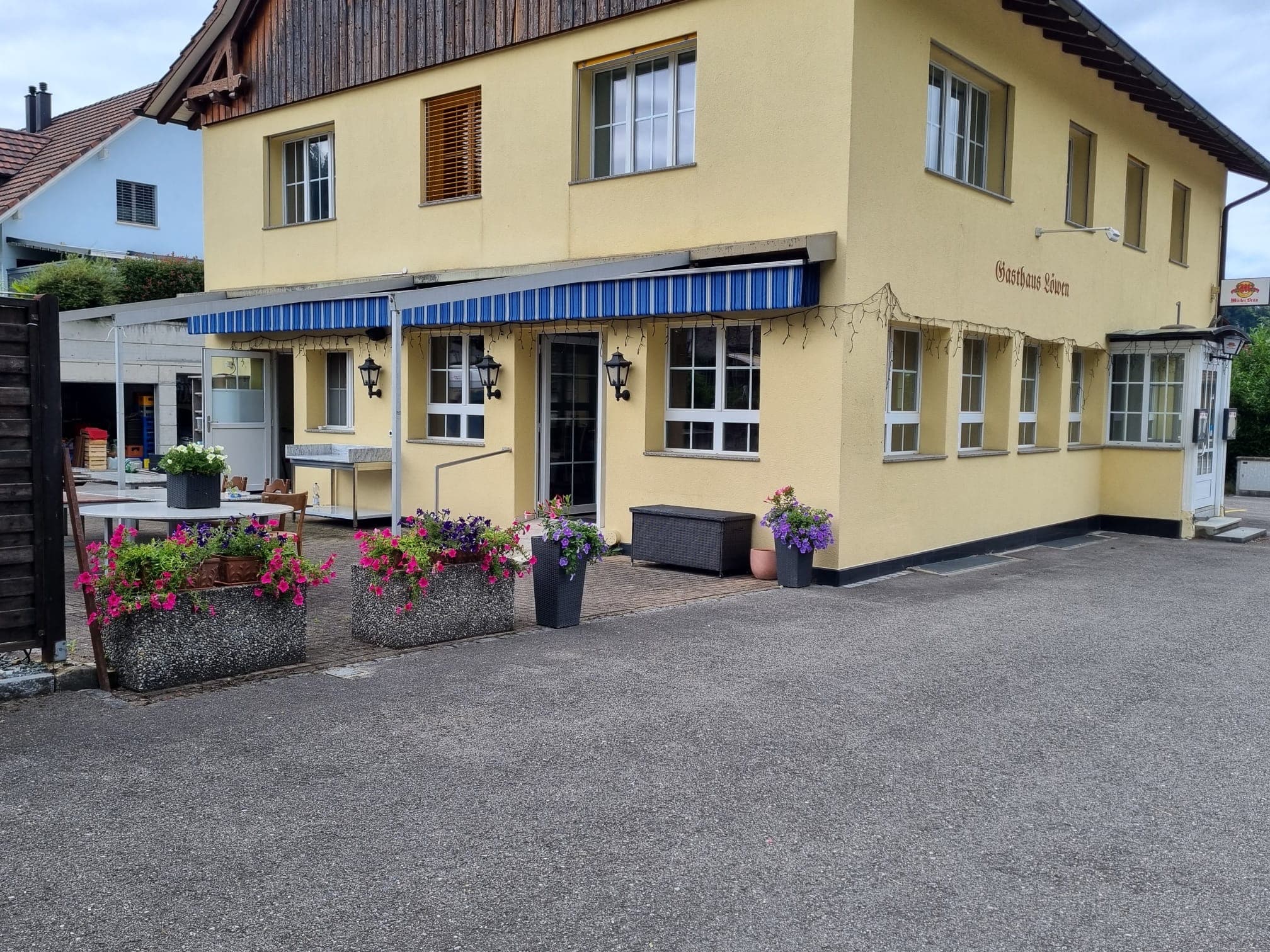Terrasse mit Markise